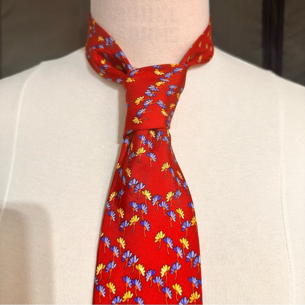 Tommy Hilfiger Man's Silk Tie Red Floral Vintage Designer Classic Cravat Office